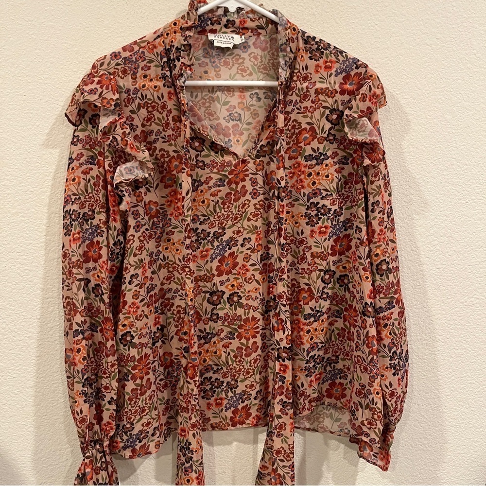 Molly Bracken size X-Large tan and brown shades floral sheer ruffle sleeve shirt